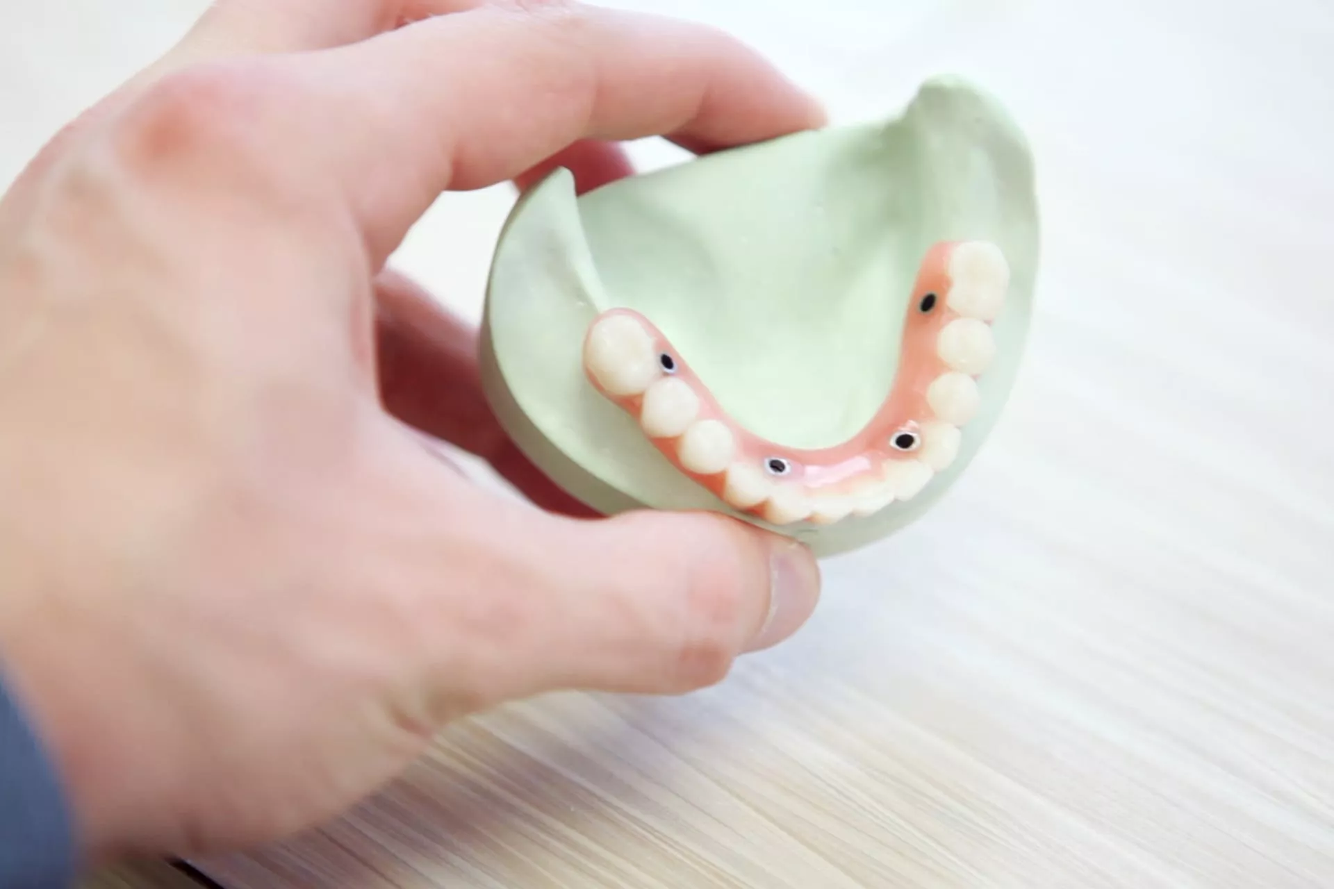 Implants dentaires.jpg